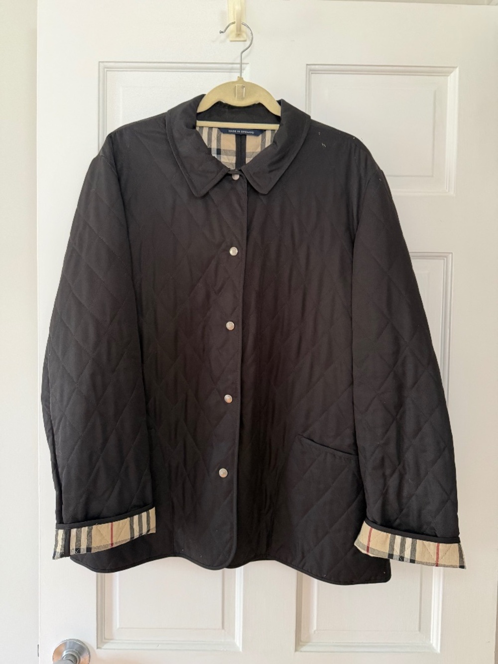 Burberry Authentic Women's Black Quilted Mid-Length Jacket Tartan Lining XL
